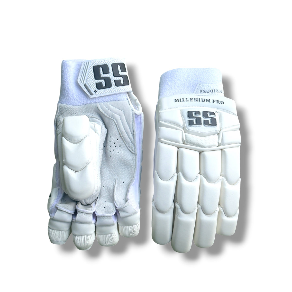 SS MILLENIUM PRO WHITE- BATTING GLOVES