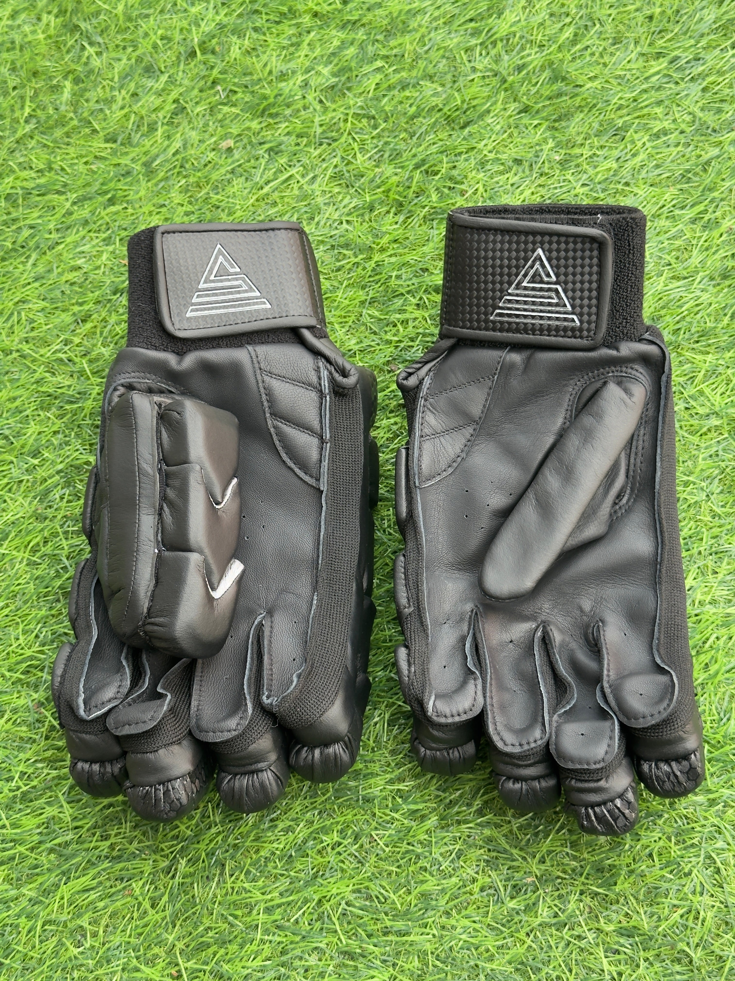 Versant OG Black Batting Gloves