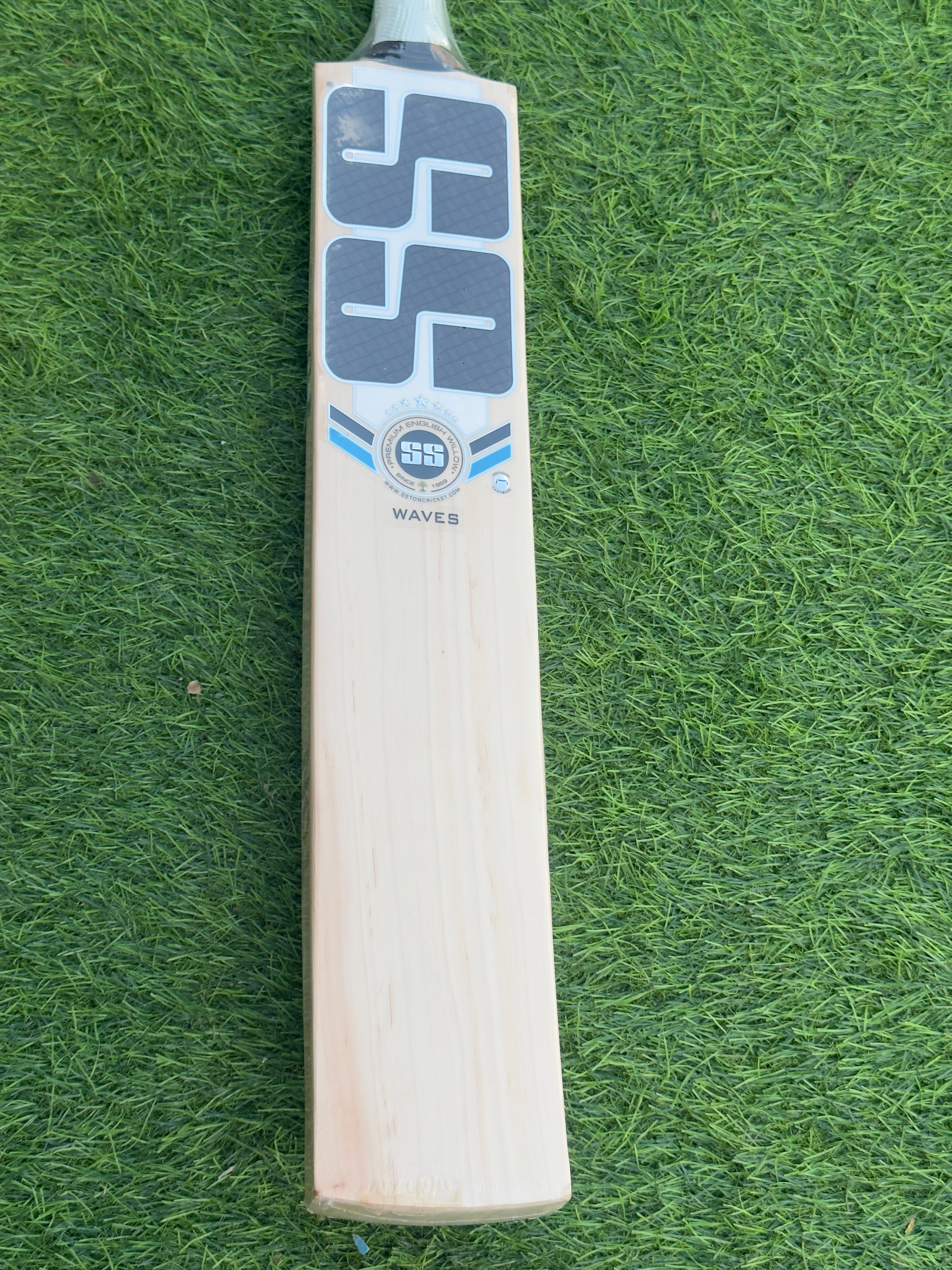 SS Waves English Willow Cricket Bat
