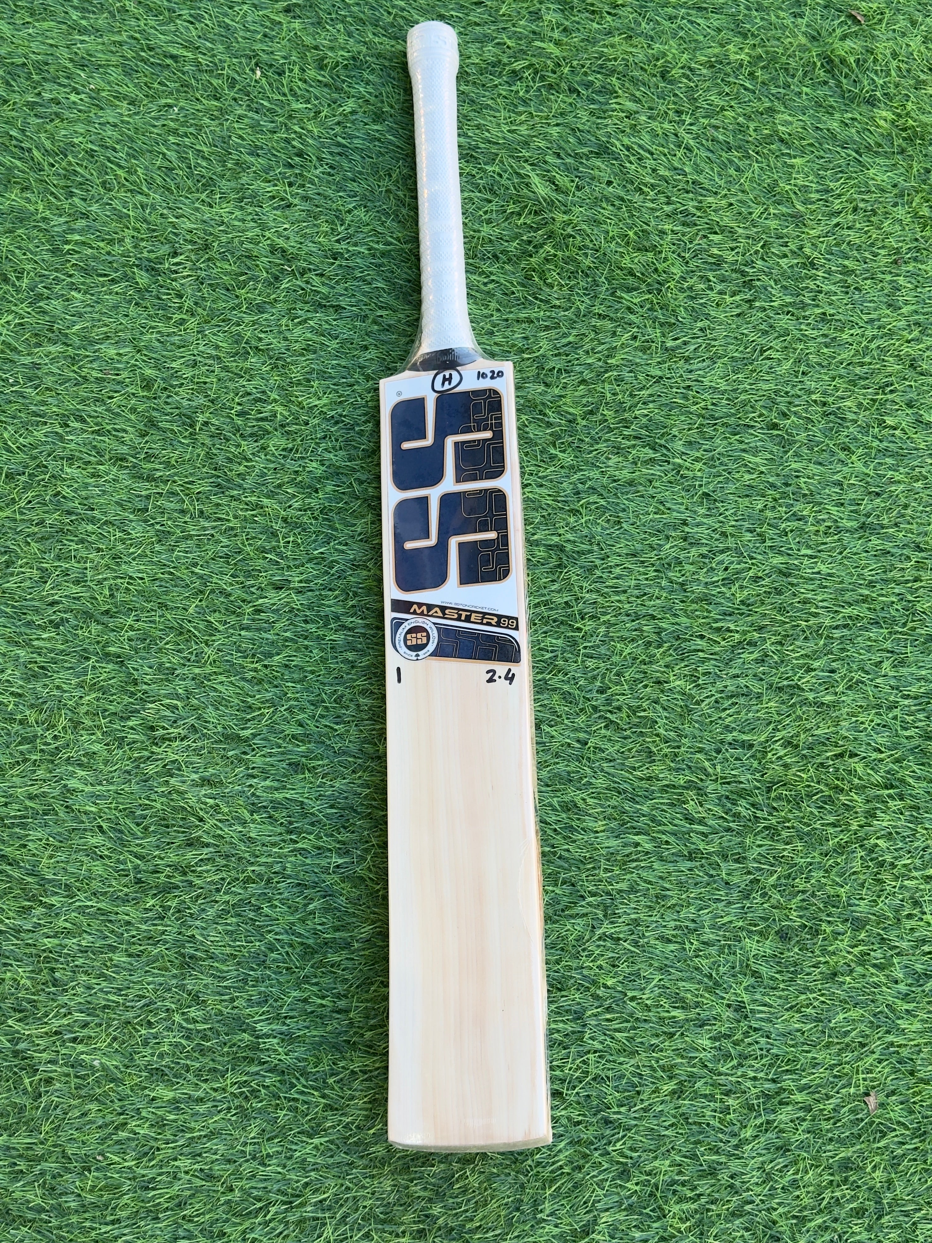 SS Master 99 Harrow Size English Willow Cricket Bat